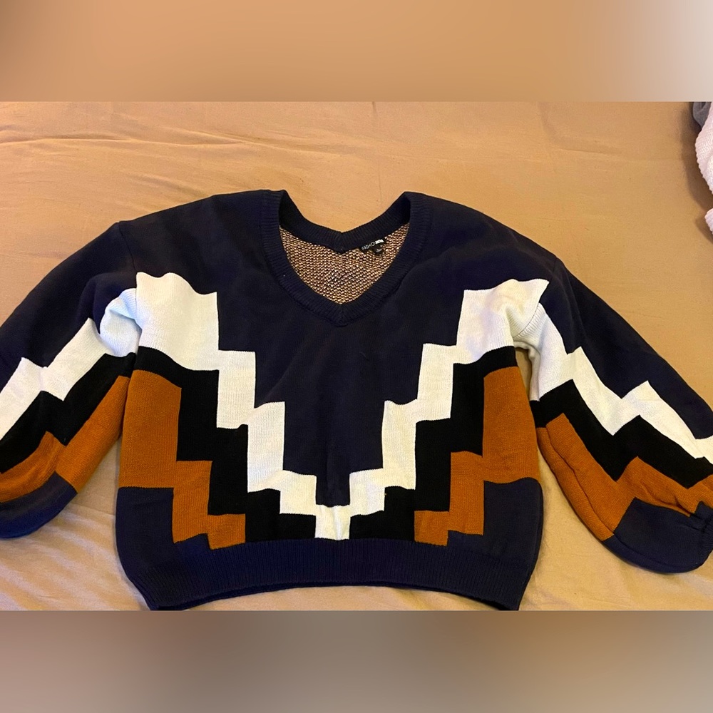 Large Fashion Nova sweater